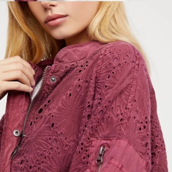 Free People Eyelet Daisy Jane Bomber Jacket NEW - Picture 4 of 5